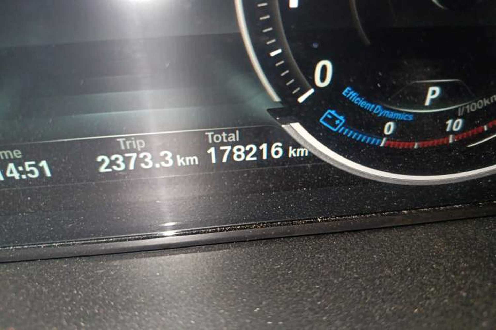 Used BMW X5 2018 xDrive28i Odometer Close Up