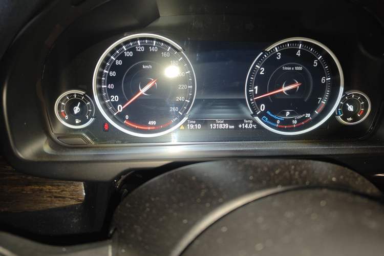 Used BMW X5 2018 xDrive35i M Sport Edition Odometer Close Up