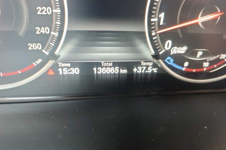 Used BMW X5 2018 xDrive35i Elegant Edition Odometer Close Up