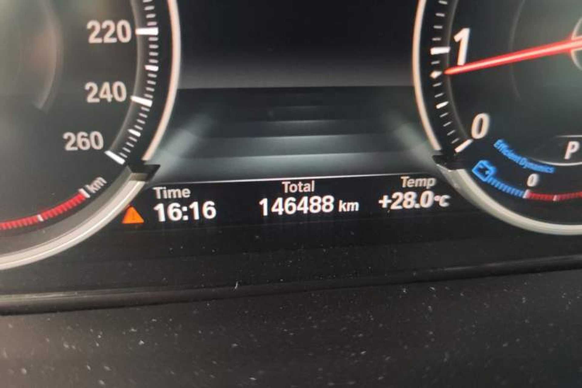 Used BMW X5 2018 xDrive28i Odometer Close Up