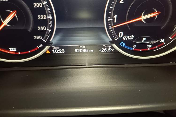 Used BMW X5 2018 xDrive35i M Sport Luxury Edition Odometer Close Up