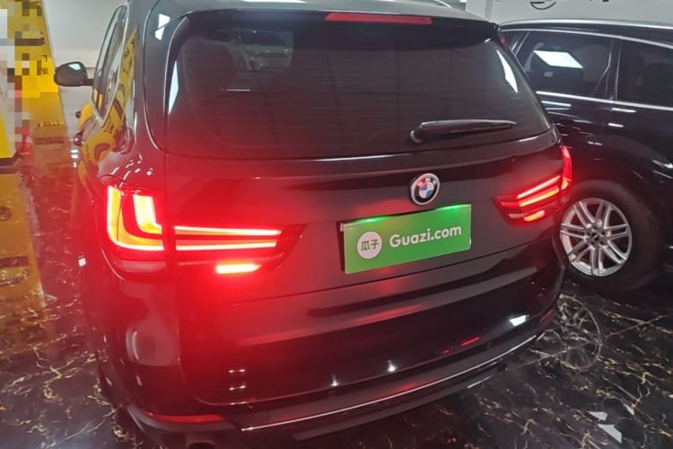 Used BMW X5 2018 xDrive28i Rear