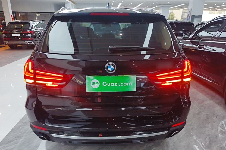 Used BMW X5 2018 xDrive28i Rear
