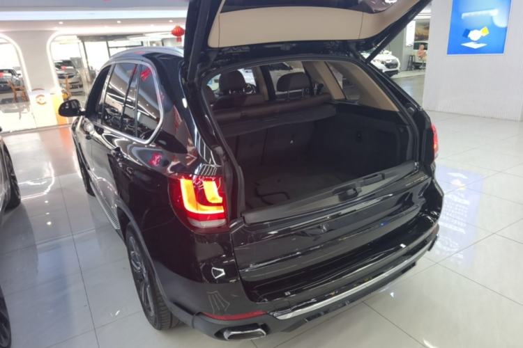 Used BMW X5 2018 xDrive35i Elegant Edition Rear Left 45 Deg