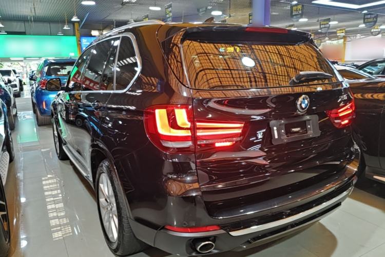 Used BMW X5 2018 xDrive28i Rear Left 45 Deg