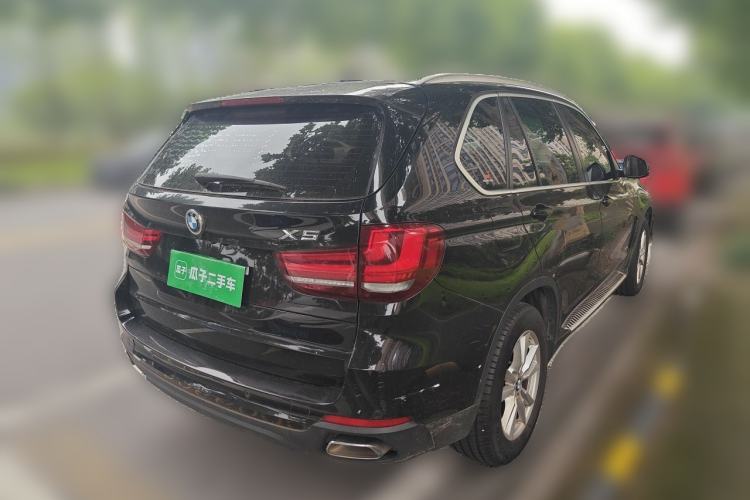 Used BMW X5 2018 xDrive35i Base Model Middle East Rear Right 45 Deg