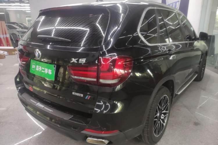 Used BMW X5 2018 xDrive35i Standard Small Screen Leather Middle East Rear Right 45 Deg