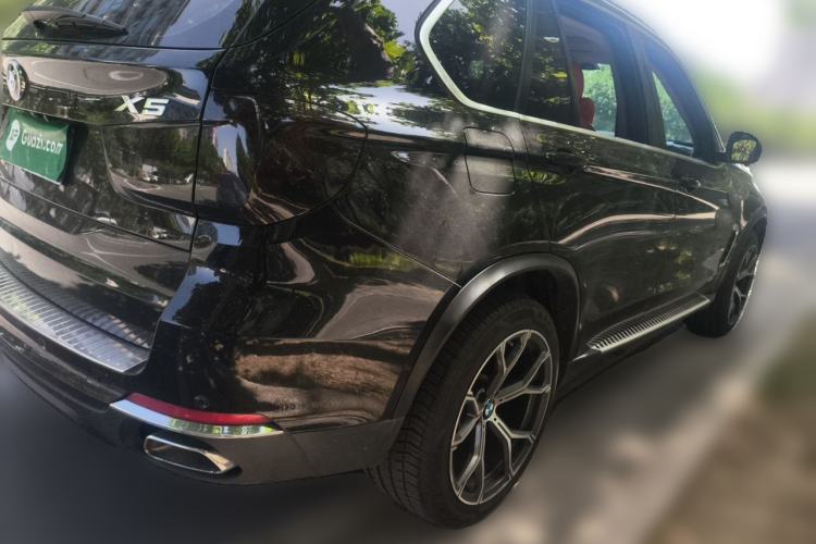 Used BMW X5  Rear Right 45 Deg
