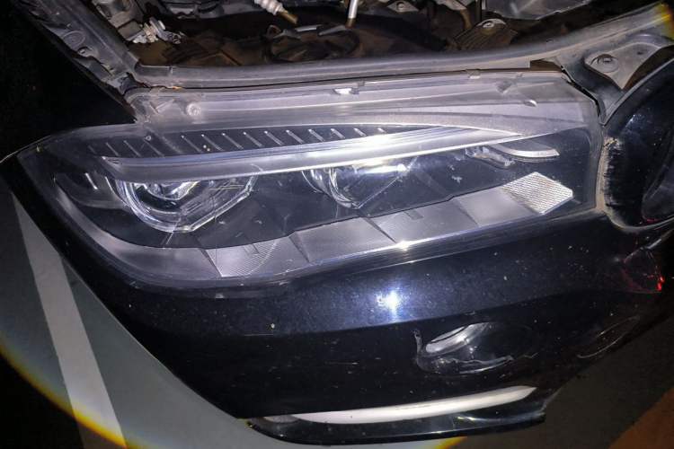 Used BMW X5  Right Front Headlight