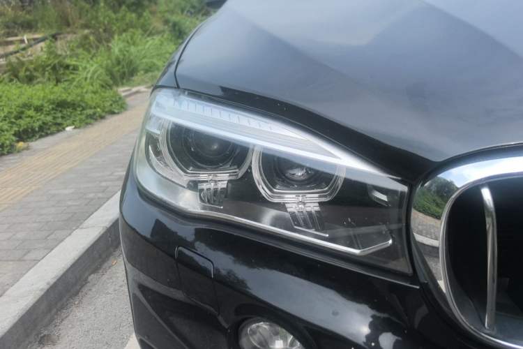 Used BMW X5 2018 xDrive28i Right Front Headlight