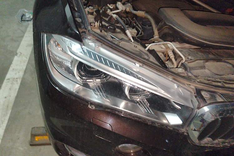 Used BMW X5 2018 xDrive28i Right Front Headlight