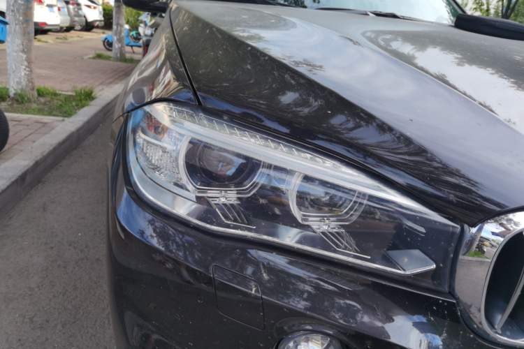 Used BMW X5 2018 xDrive28i Right Front Headlight