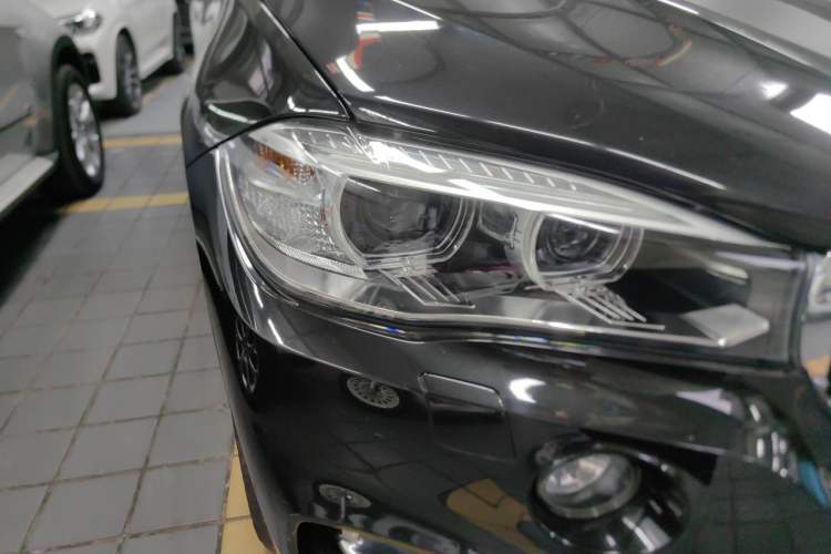 Used BMW X5 2018 xDrive35i Elegant Edition Right Front Headlight