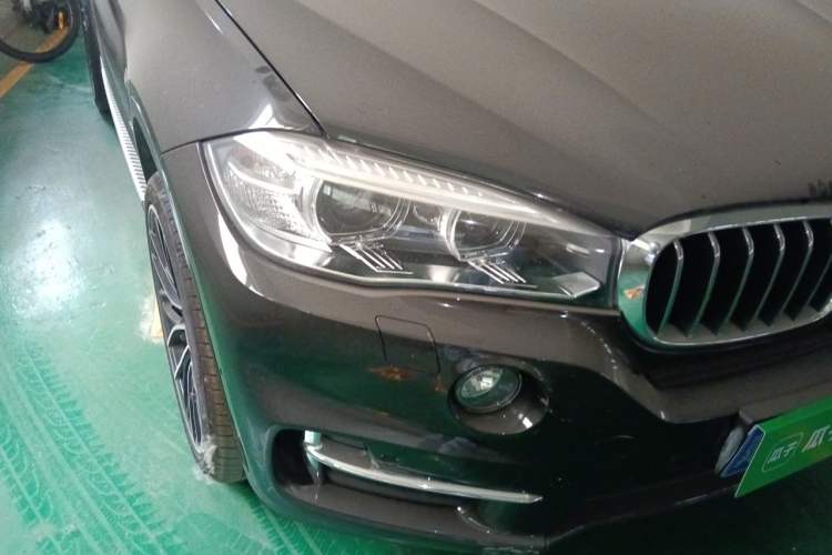 Used BMW X5 2018 xDrive28i Right Front Headlight