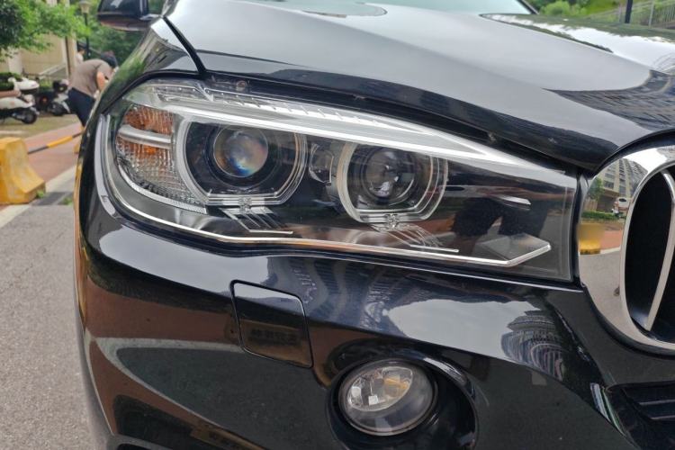 Used BMW X5 2018 xDrive28i Right Front Headlight