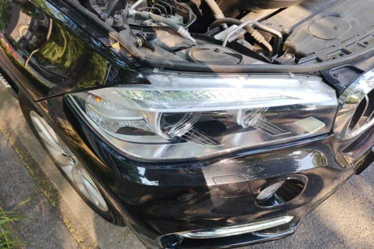 Used BMW X5 2018 xDrive28i Right Front Headlight