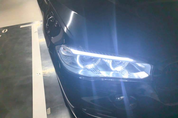 Used BMW X5 2018 xDrive35i Elegant Edition Right Front Headlight