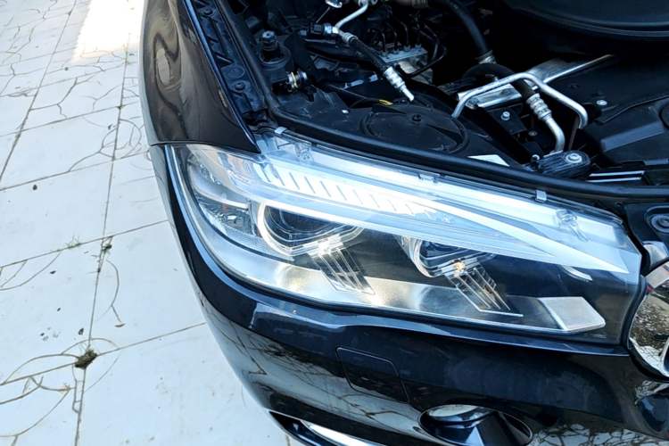 Used BMW X5 2018 xDrive28i Right Front Headlight