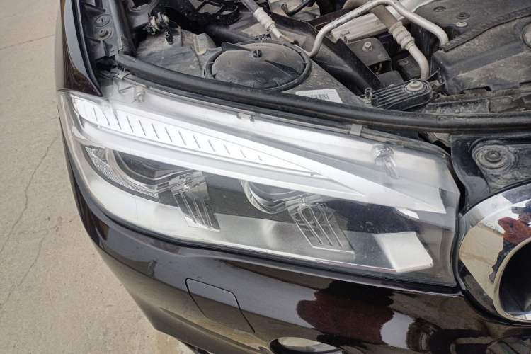 Used BMW X5 2018 xDrive28i Right Front Headlight