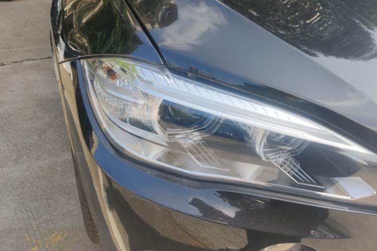 Used BMW X5  Right Front Headlight