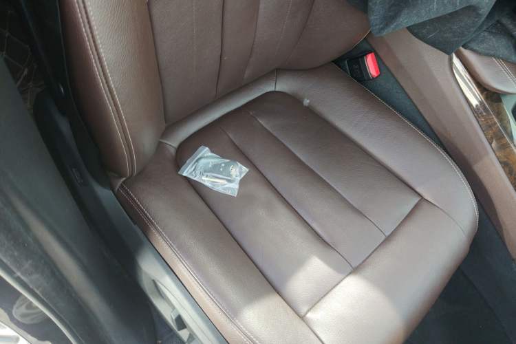 Used BMW X5 2018 xDrive28i Right Front Seat