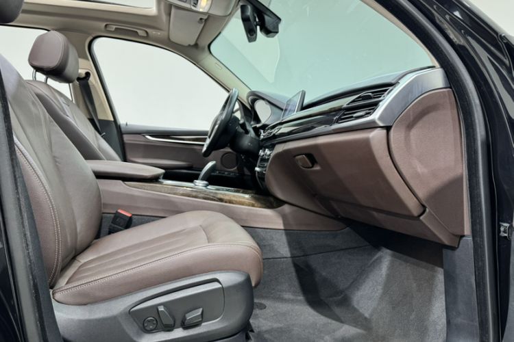 Used BMW X5 2018 xDrive35i Elegant Edition Right Front Seat