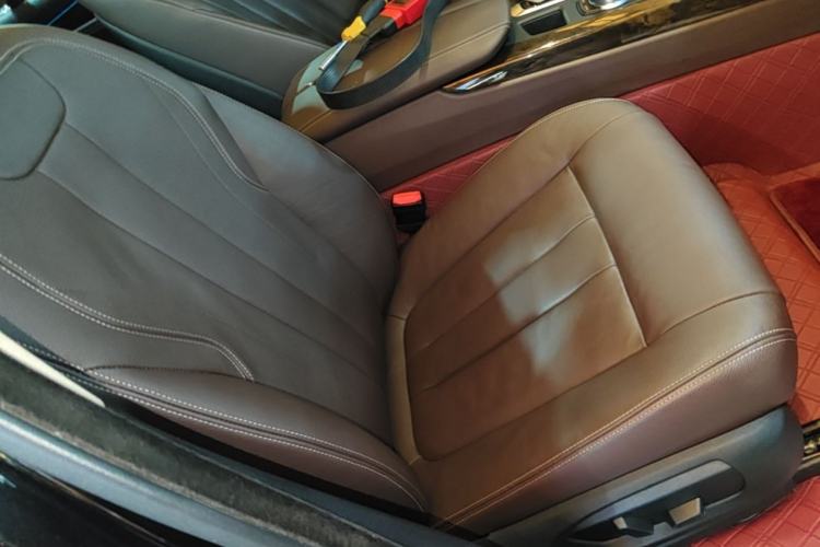 Used BMW X5 2018 xDrive28i Right Front Seat