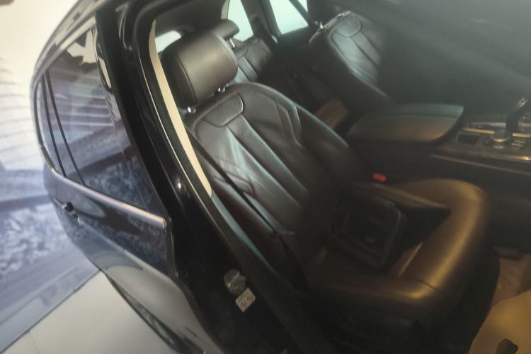 Used BMW X5 2018 xDrive28i Right Front Seat