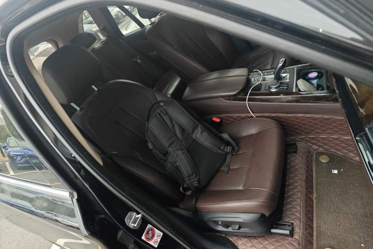Used BMW X5 2018 xDrive28i Right Front Seat