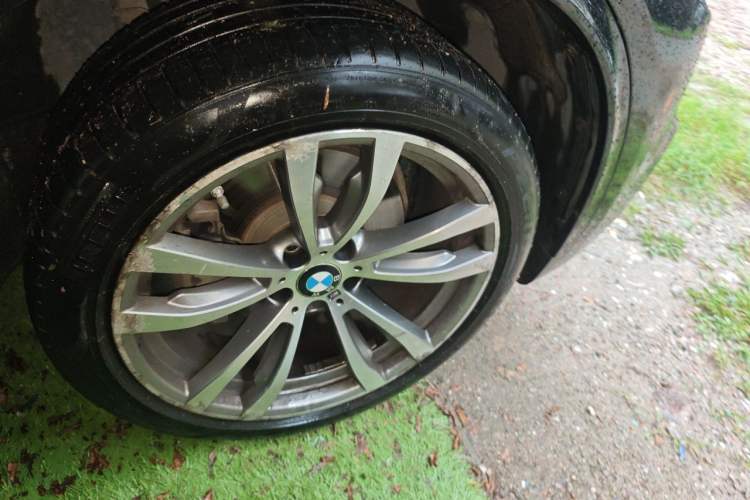 Used BMW X5 2018 xDrive35i M Sport Luxury Edition Right Front Wheel Hub