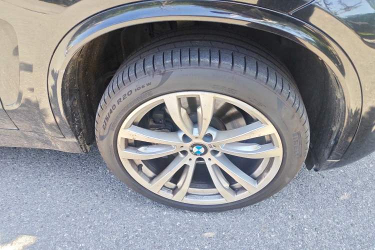 Used BMW X5 2018 xDrive35i M Sport Edition Right Front Wheel Hub