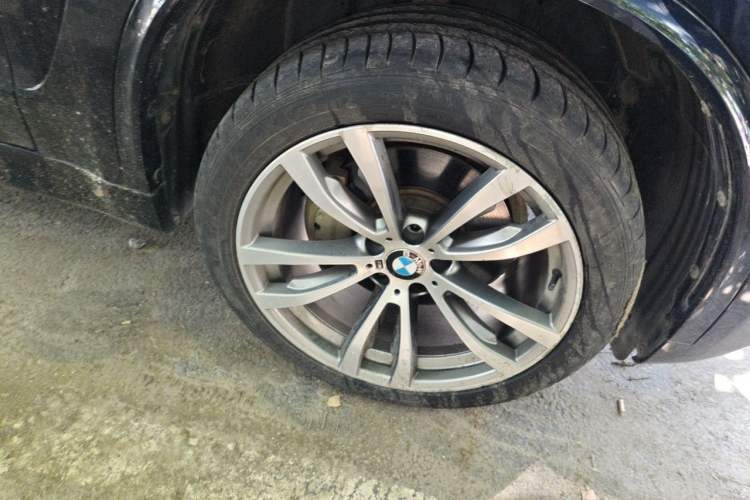 Used BMW X5 2018 xDrive35i M Sport Edition Right Front Wheel Hub