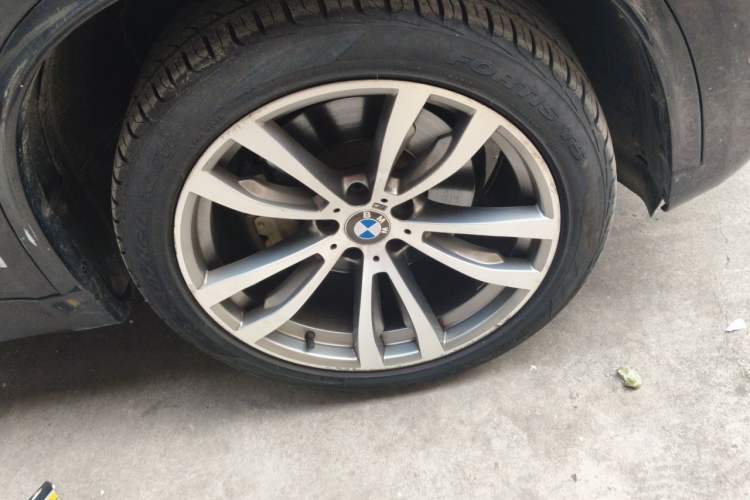 Used BMW X5 2018 xDrive35i M Sport Edition Right Front Wheel Hub