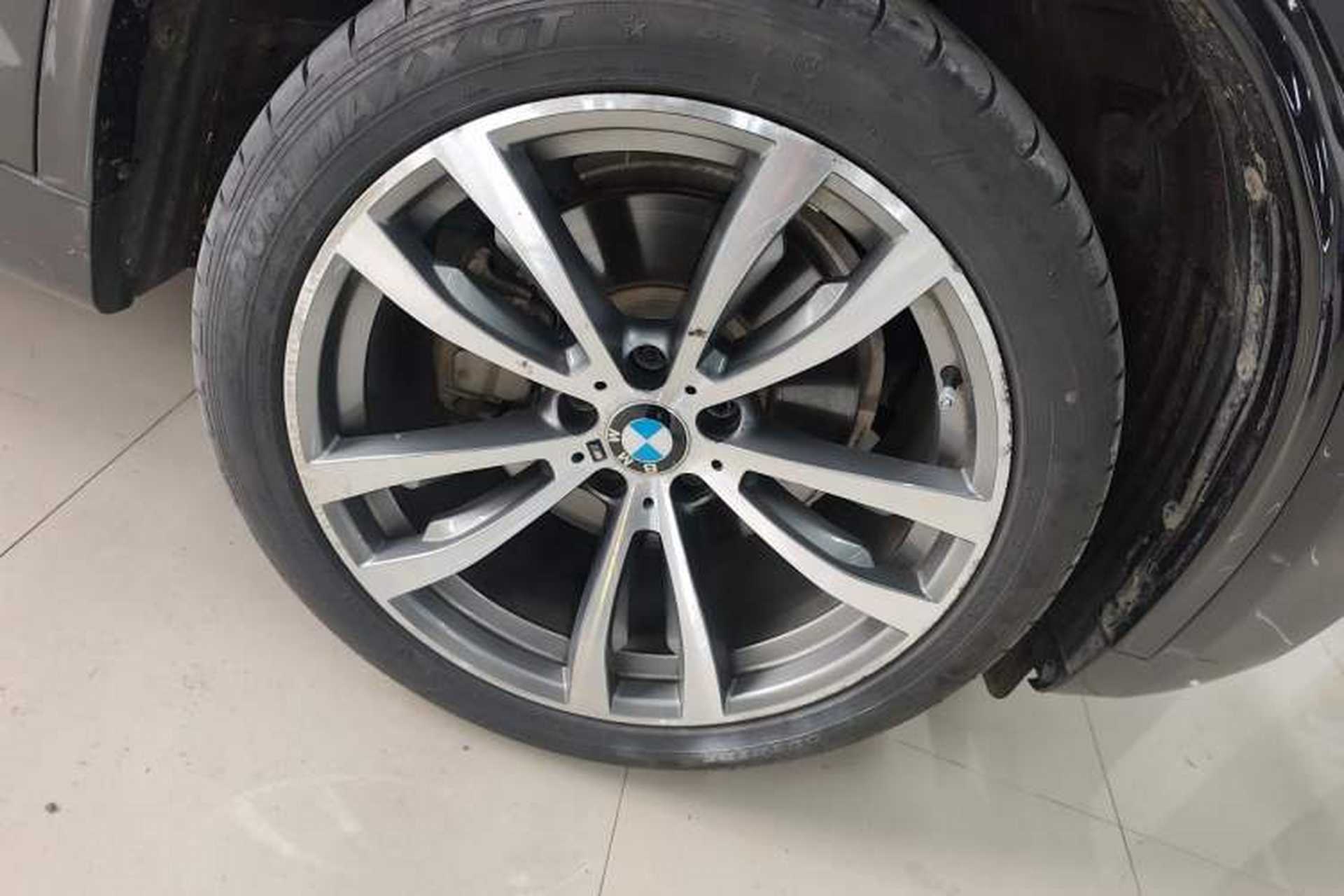 Used BMW X5 2018 xDrive35i M Sport Edition Right Front Wheel Hub