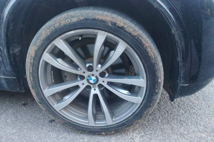 Used BMW X5 2018 xDrive35i M Sport Edition Right Front Wheel Hub