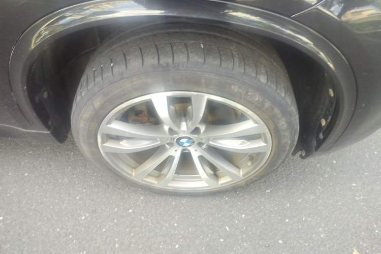 Used BMW X5 2018 xDrive35i M Sport Edition Right Front Wheel Hub