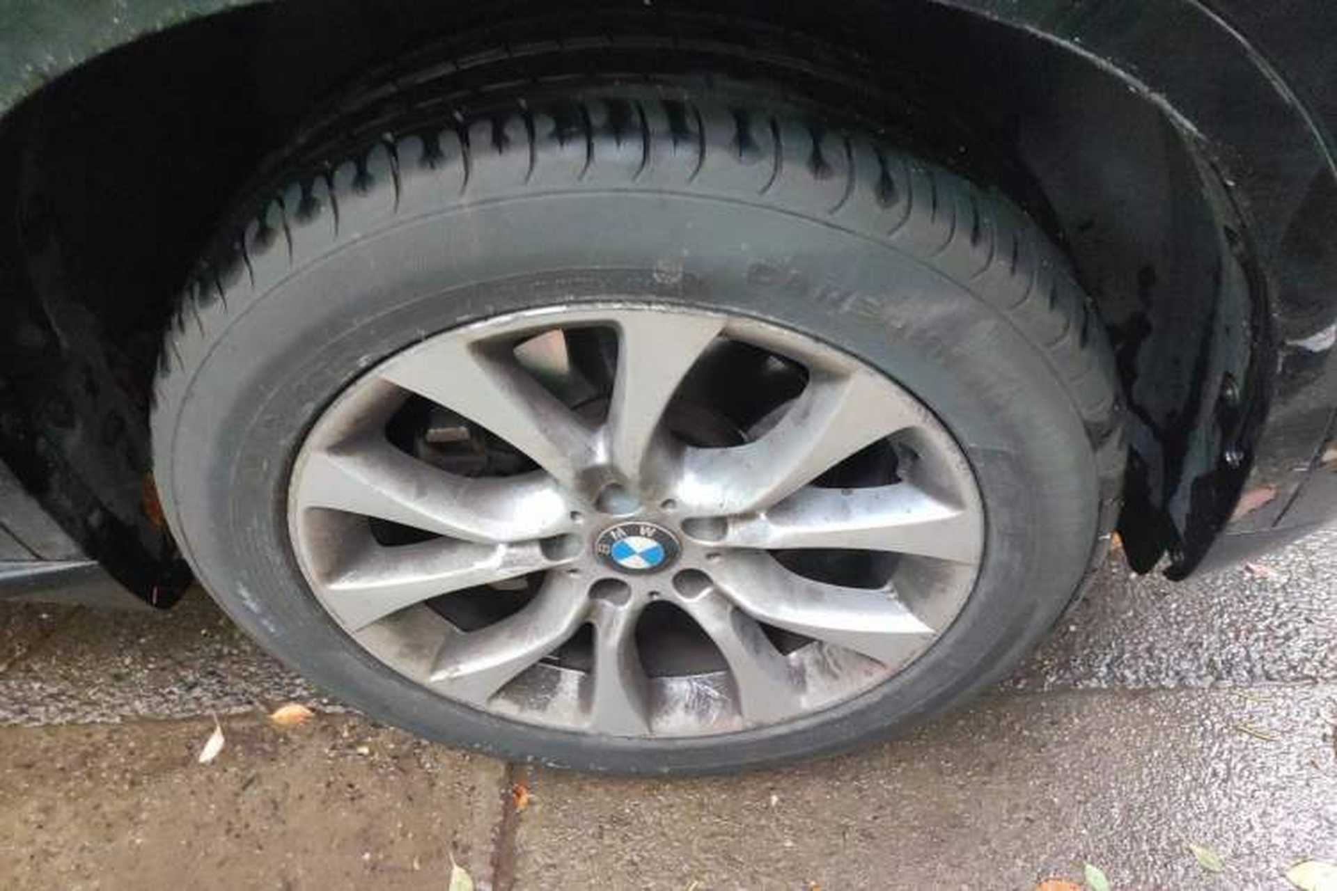 Used BMW X5 2018 xDrive28i Right Front Wheel Hub