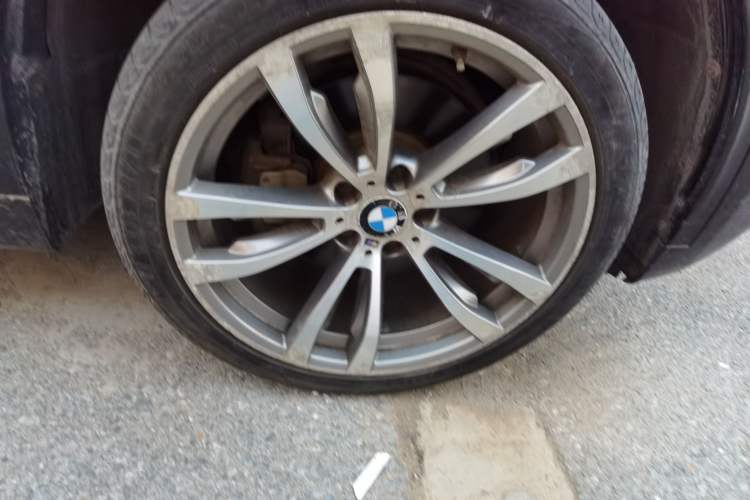 Used BMW X5 2018 xDrive35i M Sport Edition Right Front Wheel Hub