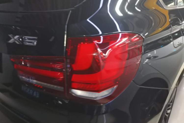 Used BMW X5 2018 xDrive35i Elegant Edition Right Rear Taillight