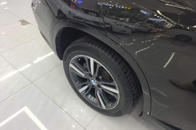 Used BMW X5 2018 xDrive35i Elegant Edition Right Rear Wheel Hub