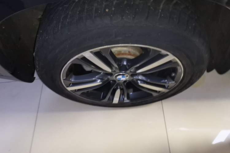 Used BMW X5 2018 xDrive35i Elegant Edition Right Rear Wheel Hub