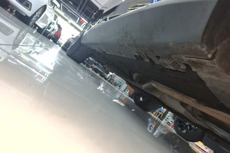 Used BMW X5 2018 xDrive35i Elegant Edition Right Side Sill