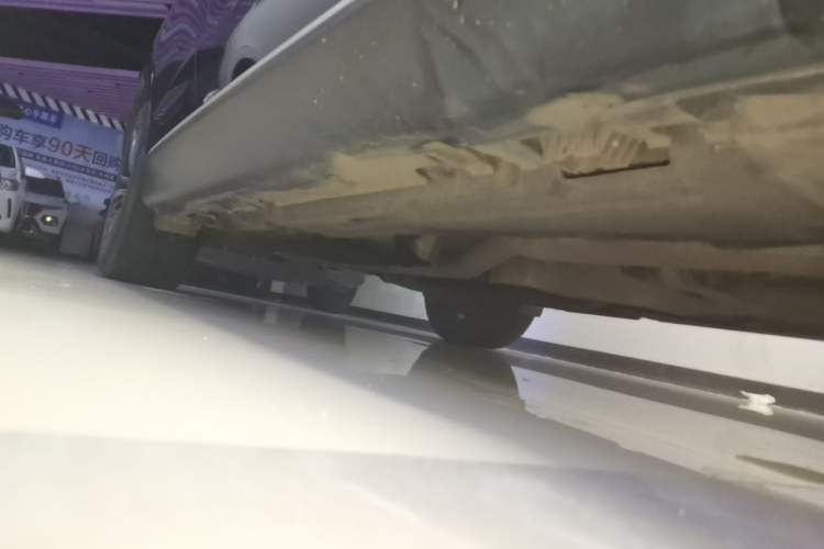 Used BMW X5 2018 xDrive35i Elegant Edition Right Side Sill