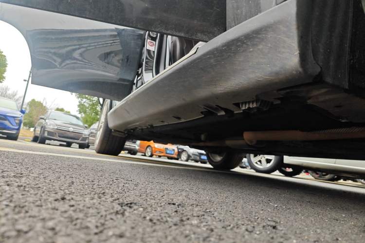 Used BMW X5 2018 xDrive28i Right Side Sill