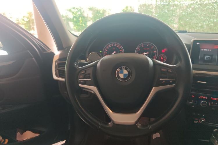 Used BMW X5 2018 xDrive28i Steering Wheel