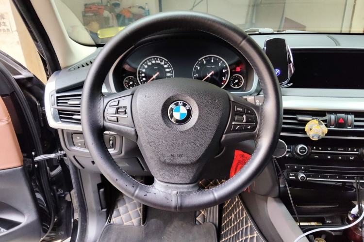 Used BMW X5 2018 xDrive35i Elegant Edition Steering Wheel