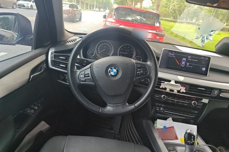 Used BMW X5 2018 xDrive35i Base Model Middle East Steering Wheel