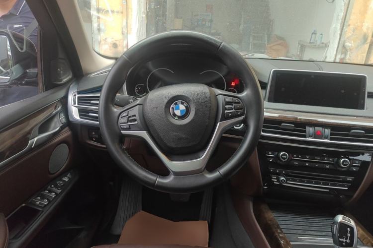 Used BMW X5 2018 xDrive28i Steering Wheel