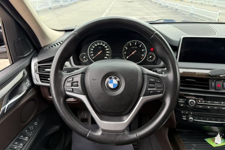 Used BMW X5 2018 xDrive35i Elegant Edition Steering Wheel