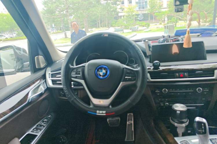 Used BMW X5 2018 xDrive35i Elegant Edition Steering Wheel